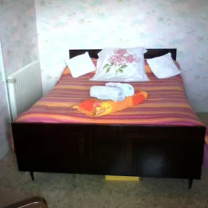 https://chambre-de-la-baronne-de-rochegrosse.hotels-rhonealpes.com